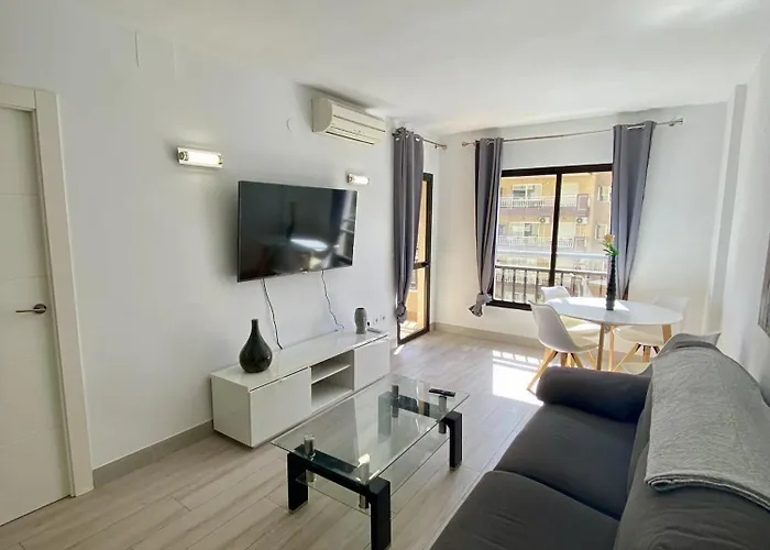 Апартаменты Piso En El Paseo Maritimo Фуэнхирола