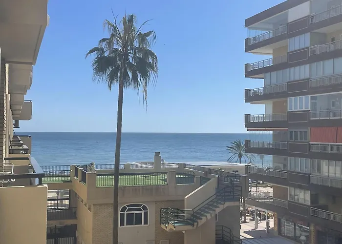 公寓 Piso En El Paseo Maritimo 丰希罗拉